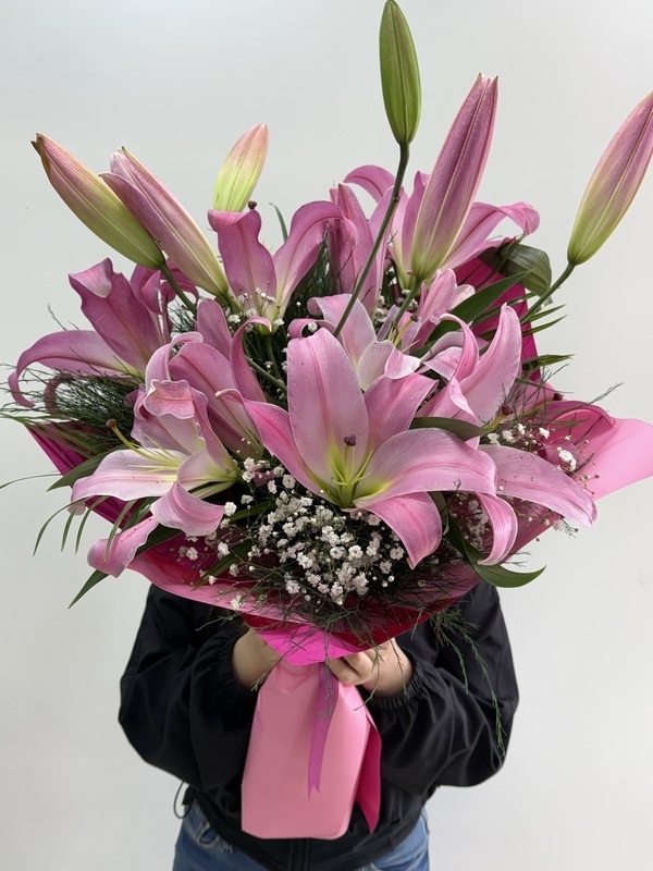 Pembe Lilyum Buketi